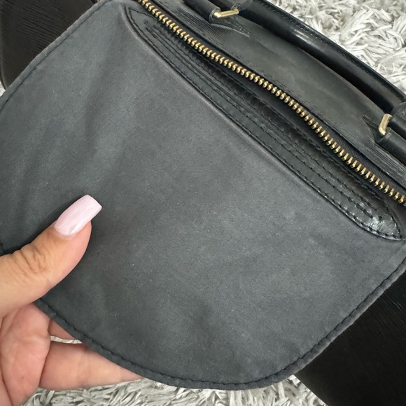 Louis Vuitton vintage Epi 30 and kiss wallet set - Picture 8 of 15